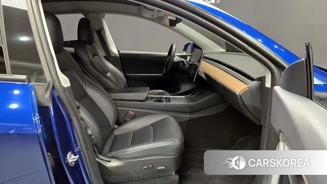 Tesla Model Y 2021 Синий из Кореи, фото 2