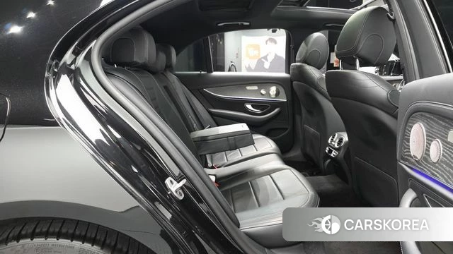 Mercedes-Benz E-Class W213 2021 Черный из Кореи, фото 2