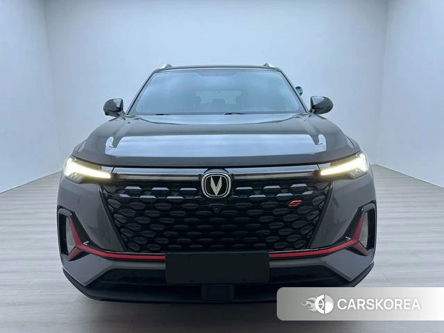 Chang'an CS35 PLUS 2021 Темно-серый из Китая, фото 2