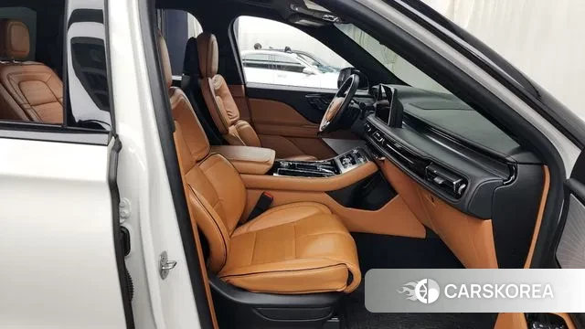 Lincoln Aviator 2nd generation 2023 Белый из Кореи, фото 2