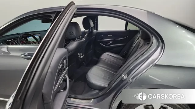 Mercedes-Benz E-Class W213 2020 Серый из Кореи, фото 2