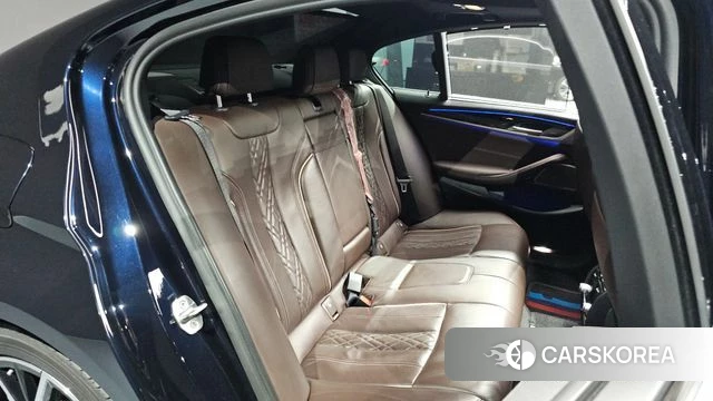 BMW 5 Series (G30) 2022 Черный из Кореи, фото 2
