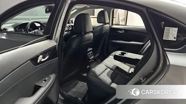 Kia The New K3 2nd generation 2022 Серебряный из Кореи, фото 2