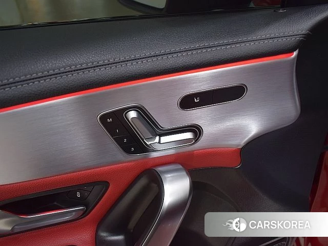 Mercedes-Benz A-Class W177 2021 Красный из Кореи, фото 2