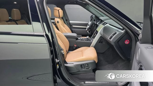 Land Rover Discovery 5 2025 Черный из Кореи, фото 2