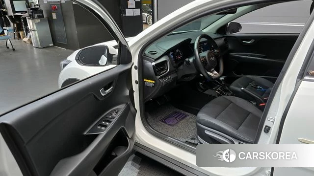 Kia Stonic 2019 Белый из Кореи, фото 2