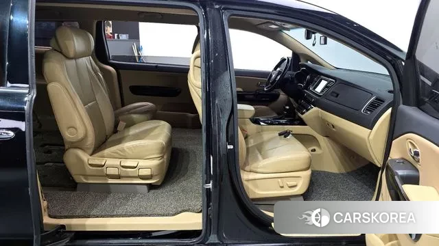 Kia The New Carnival 2018 Черный из Кореи, фото 2