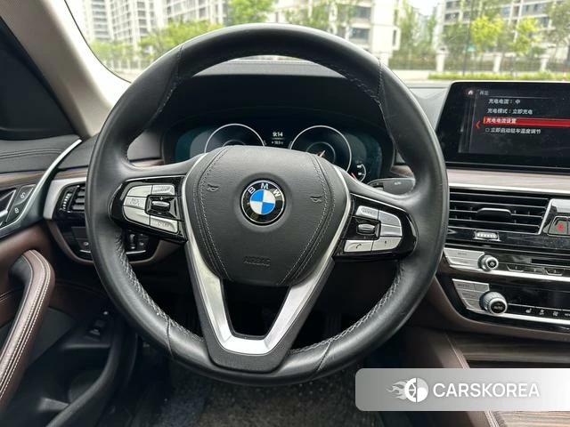 BMW 5 series PHEV 2019 Белый из Китая, фото 2