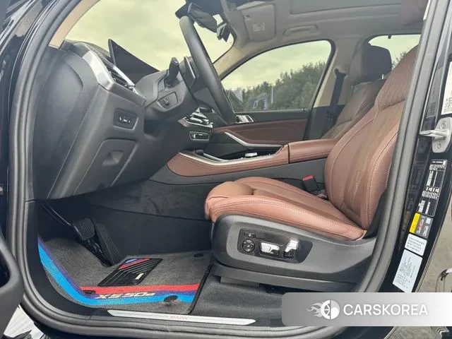 BMW X5 (G05) 2024 Черный из Кореи, фото 2