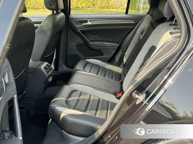 Volkswagen Golf 2021 Черный из Китая, фото 2