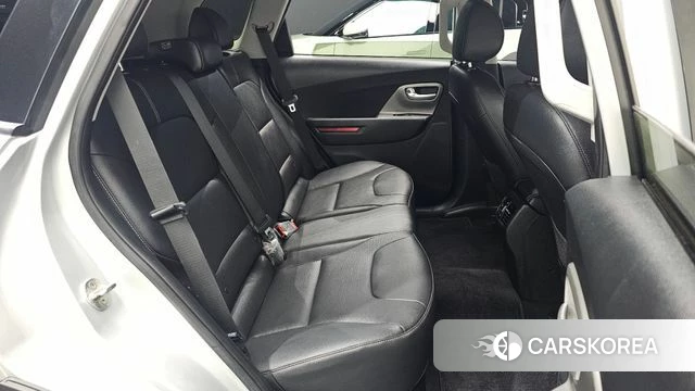 Kia Niro Plus 2022 Серебряный из Кореи, фото 2