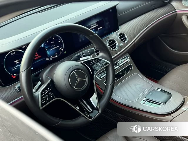 Mercedes-Benz E-class 2022 Черный из Китая, фото 2