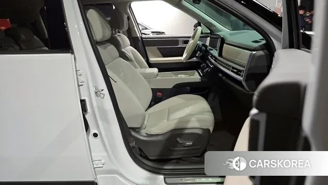 Hyundai Santa Fe (MX5) 2024 Белый из Кореи, фото 2