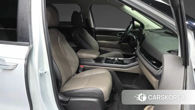 Kia The New Carnival 4th Generation 2025 Серебряный из Кореи, фото 2