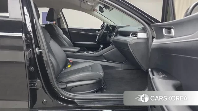 Kia K5 3rd generation 2021 Черный из Кореи, фото 2