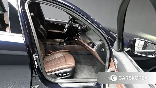 BMW 5 Series (G30) 2023 Синий из Кореи, фото 2