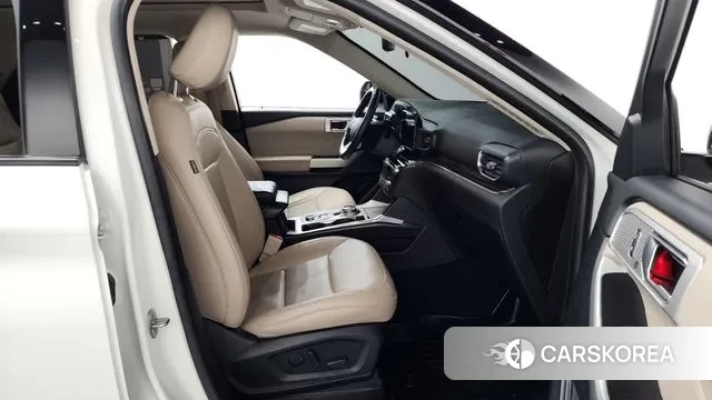 Ford Explorer 6th Generation 2021 Белый из Кореи, фото 2