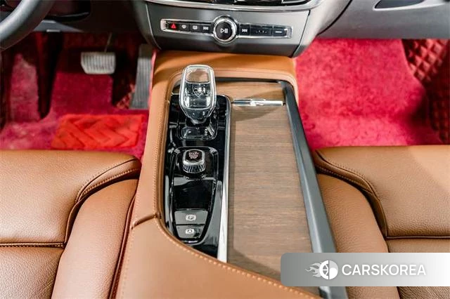 Volvo S90 2023 Черный из Китая, фото 2