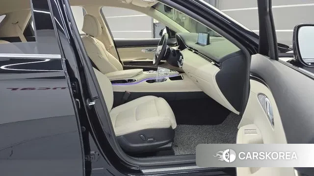 Genesis GV70 2021 Черный из Кореи, фото 2