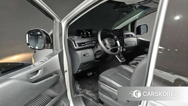 Hyundai Staria 2024 Серебристо-серый из Кореи, фото 2