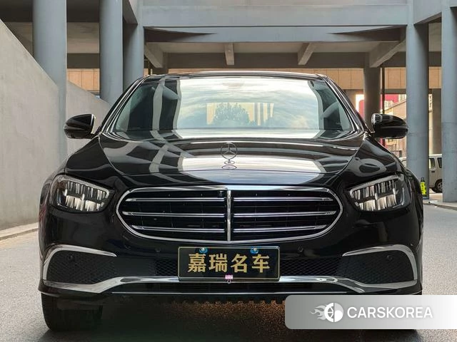Mercedes-Benz E-class 2023 Черный из Китая, фото 2