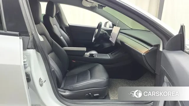 Tesla Model 3 2021 Белый из Кореи, фото 2