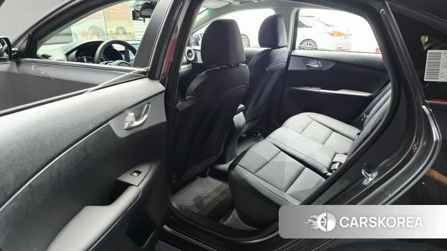 Kia The New K3 2nd generation 2023 Серый из Кореи, фото 2