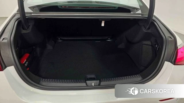 Mercedes-Benz E-Class W214 2025 Белый из Кореи, фото 2