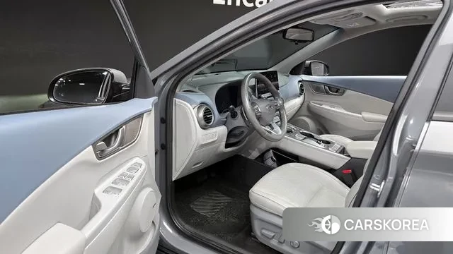 Hyundai Kona Electric 2020 Серебристо-серый из Кореи, фото 2