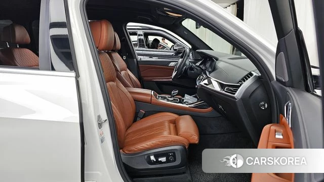 BMW X7 (G07) 2021 Белый из Кореи, фото 2