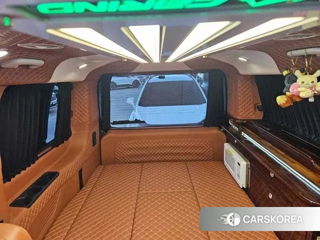 Hyundai Staria 2021 Черный из Кореи, фото 2