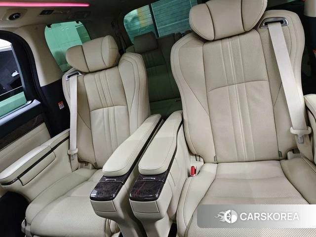 Toyota Elfa 2023 Черный из Китая, фото 2