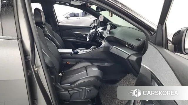 Peugeot 5008 second generation 2018 Серый из Кореи, фото 2