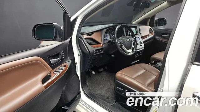 Toyota Sienna 2018 Белый из Кореи, фото 2