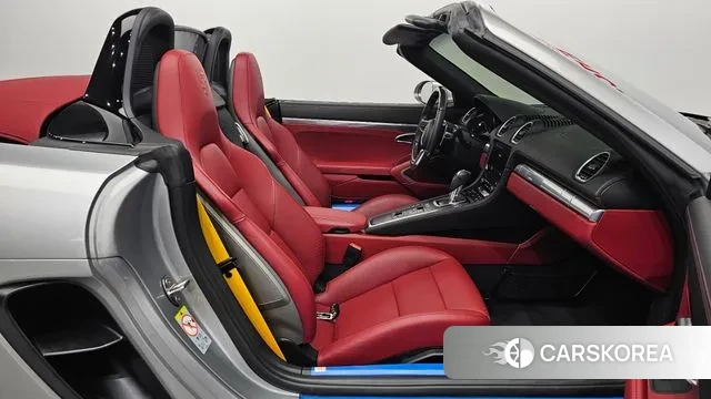 Porsche 718 Boxster 2022 Серебристо-серый из Кореи, фото 2