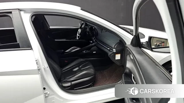 Hyundai The New Avante Hybrid (CN7) 2025 Белый из Кореи, фото 2