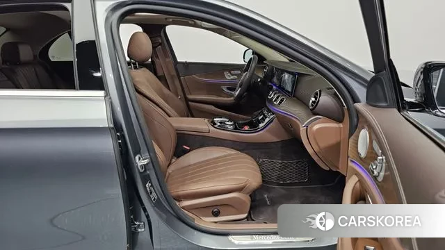 Mercedes-Benz E-Class W213 2020 Серый из Кореи, фото 2