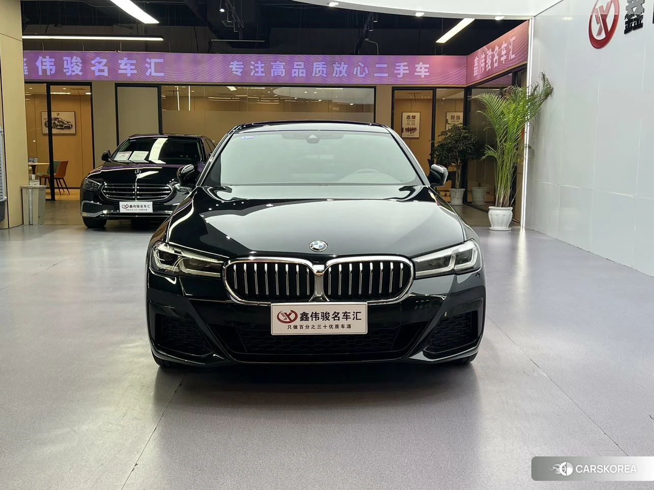 BMW 5 series 2023 Черный из Китая, фото 2