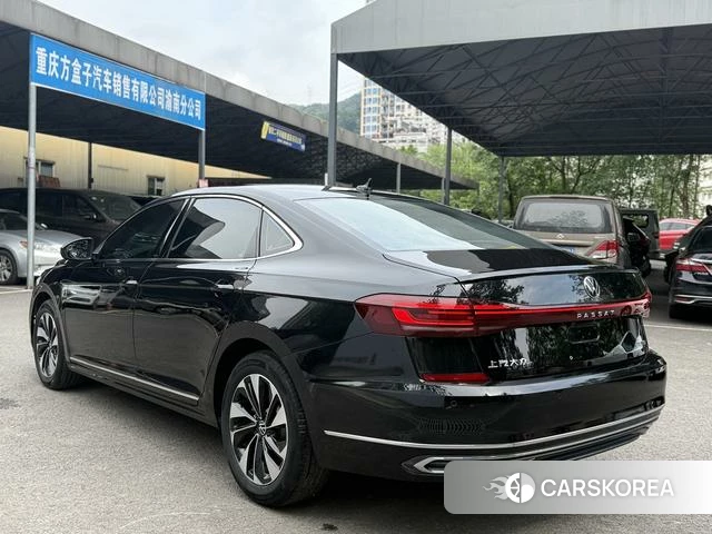 Volkswagen Passat 2023 Черный из Китая, фото 2