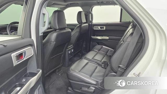 Ford Explorer 6th Generation 2021 Белый из Кореи, фото 2