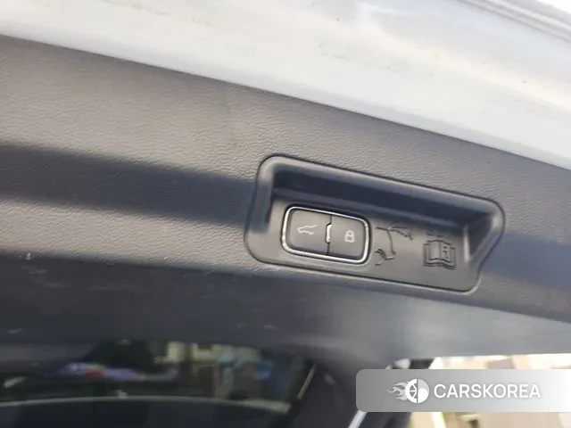 Ford Explorer 6th Generation 2025 Белый из Кореи, фото 2