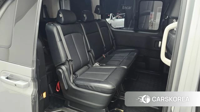 Hyundai Staria 2021 Серебряный из Кореи, фото 2