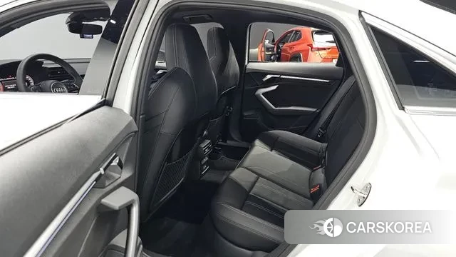 Audi A3 (8Y) 2025 Белый из Кореи, фото 2