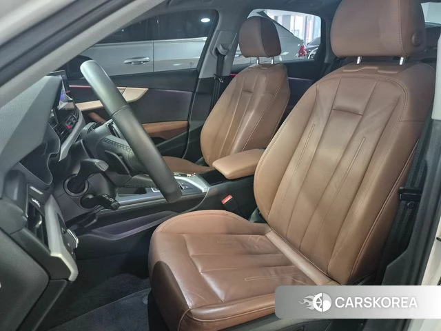 Audi A4 (B9) 2023 Белый из Кореи, фото 2