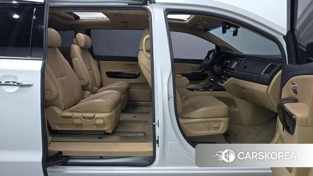 Kia The New Carnival 2019 Белый из Кореи, фото 2