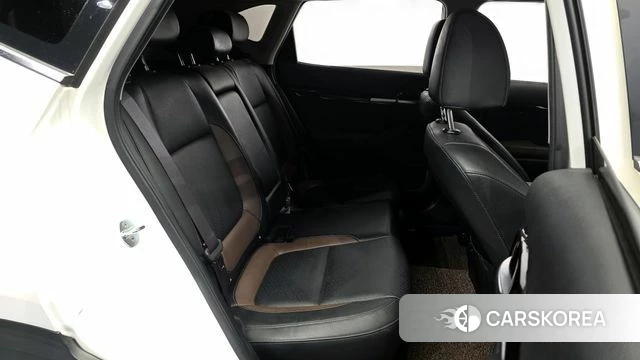 Kia Seltos 2022 Белый из Кореи, фото 2