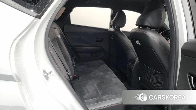 Hyundai Kona (SX2) 2023 Белый из Кореи, фото 2
