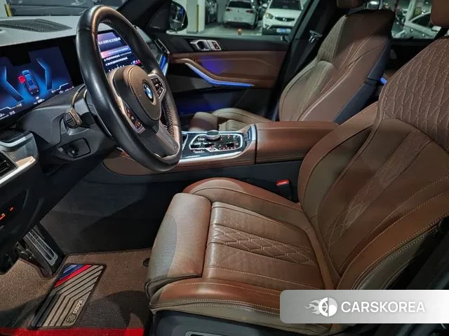 BMW X5 (G05) 2023 Черный из Кореи, фото 2