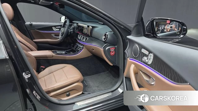 Mercedes-Benz E-Class W213 2023 Серый из Кореи, фото 2