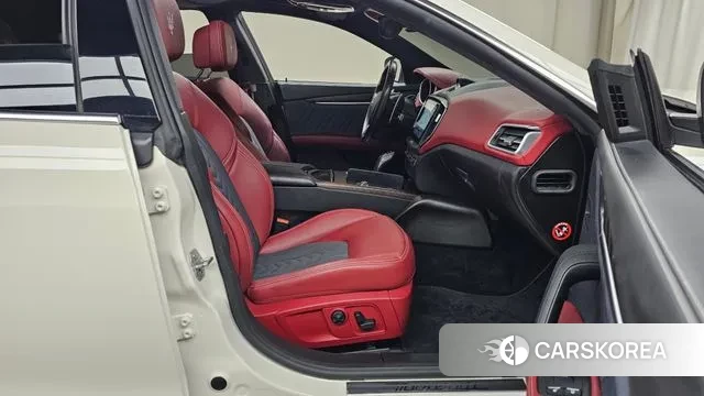 Maserati Ghibli 2019 Белый из Кореи, фото 2